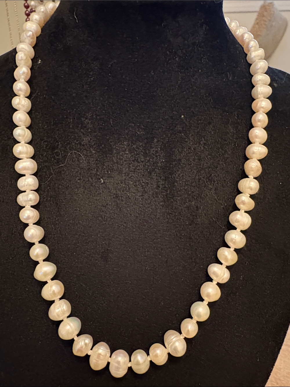 Vintage Freshwater, pearl necklace, gold tone, clasp